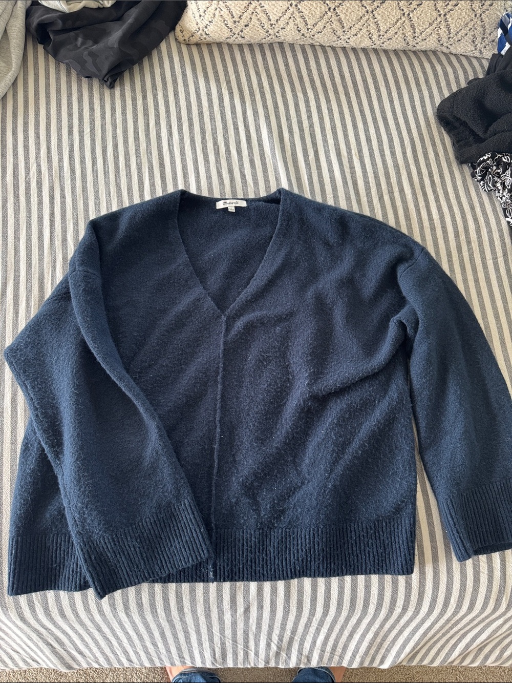 Madewell Deep Navy V-Neck Pullover Sweater